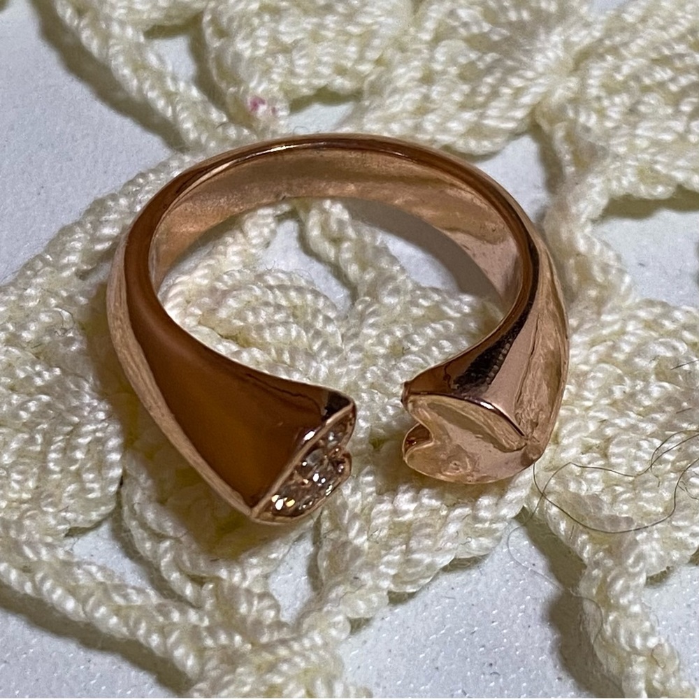 NWTR Roxi rose gold open heart ring ❤️💍